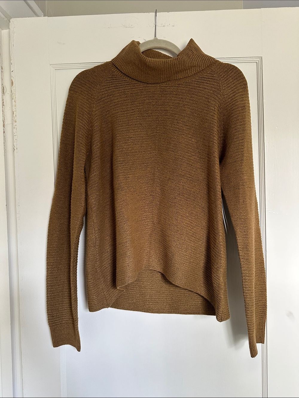 Kuhl Camel Brown Ribbed Turtleneck Sweater